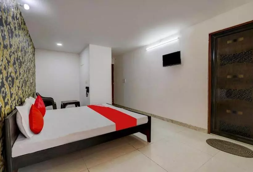 Hotelli Flagship Ck Inn Near Chaudhary Charan Singh International Airport