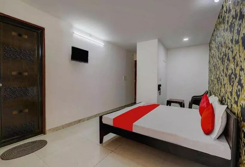 Hotelli Flagship Ck Inn Near Chaudhary Charan Singh International Airport