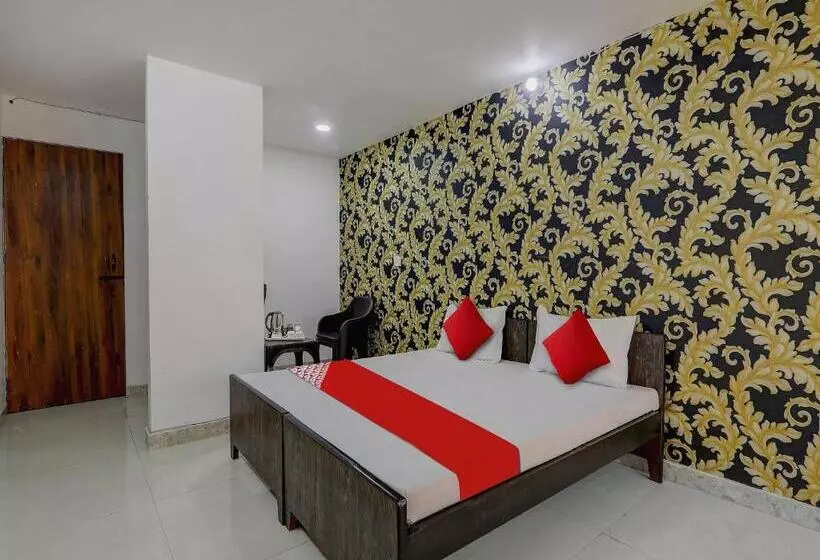 Hotelli Flagship Ck Inn Near Chaudhary Charan Singh International Airport