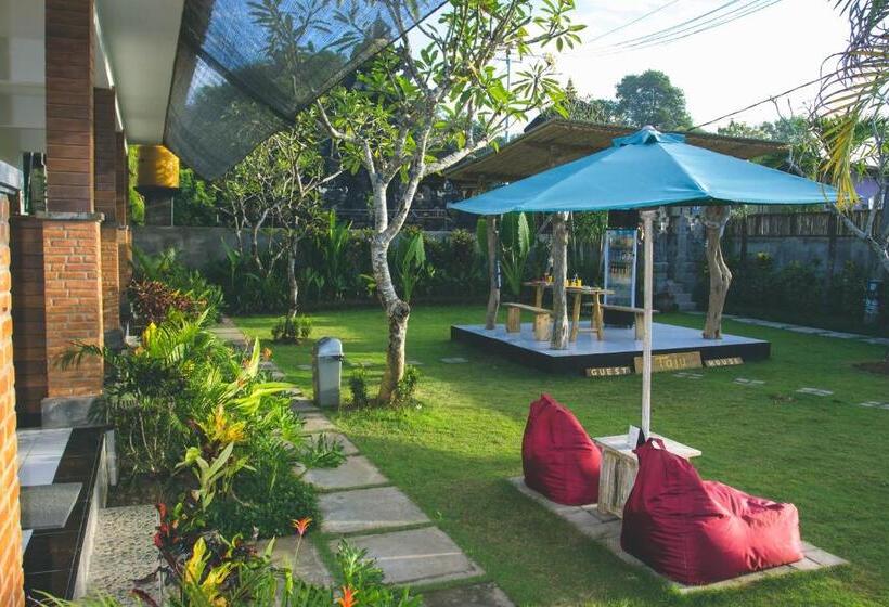 بنسيون Taju Guest House