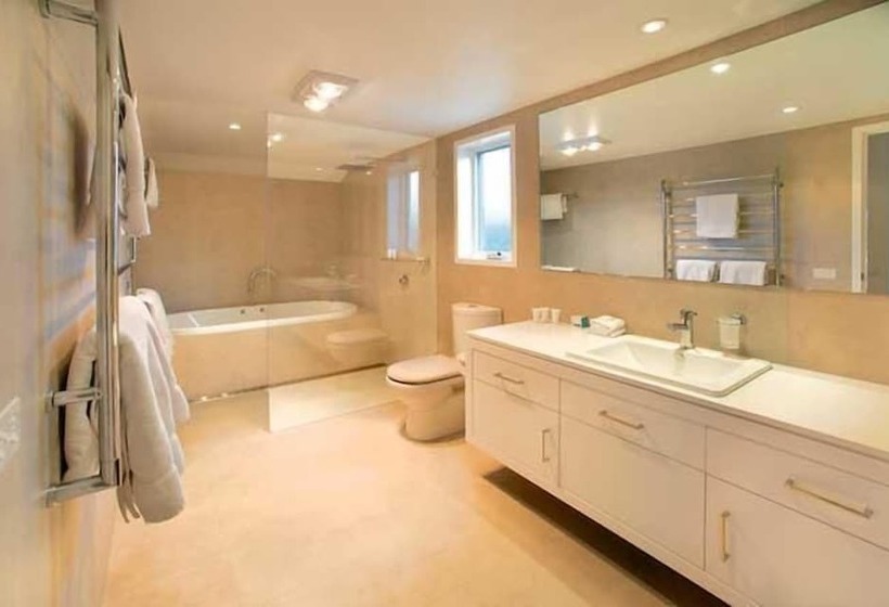 Plantation House At Whitecliffs Bed And Breakfast