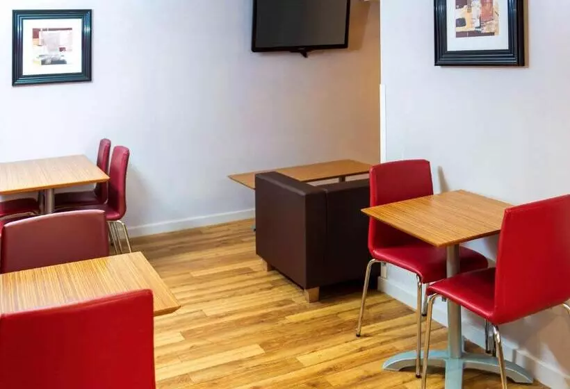 Go2 Hotels Burton Upon Trent Central