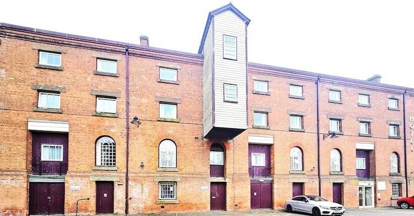 Go2 Hotels Burton Upon Trent Central