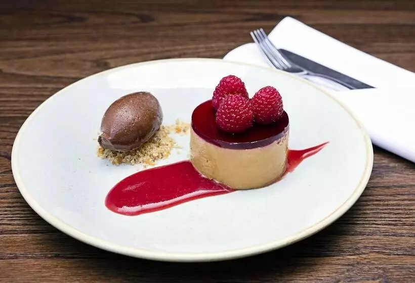 Andover House Hotel & Restaurant   Adults Only