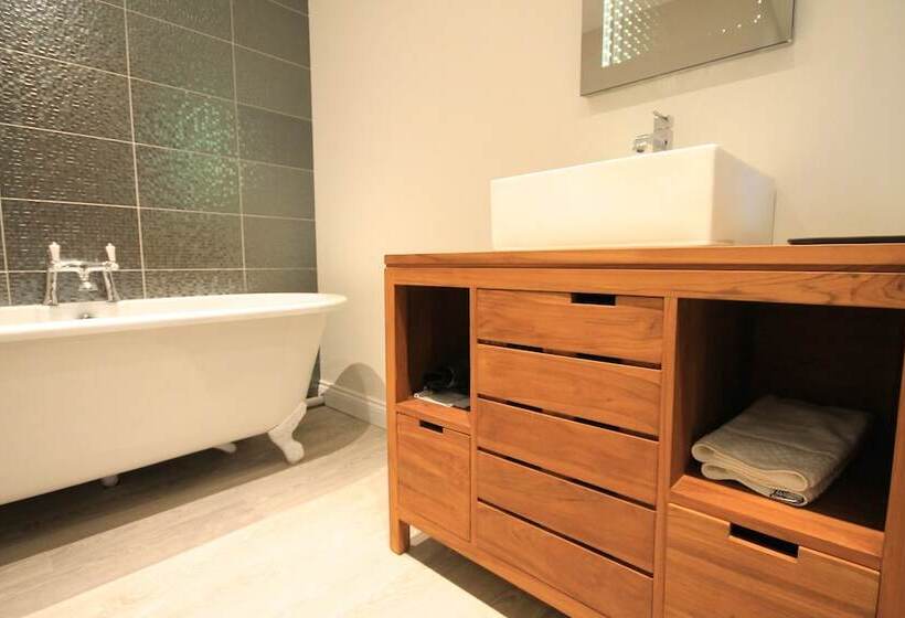 Andover House Hotel & Restaurant Adults Only