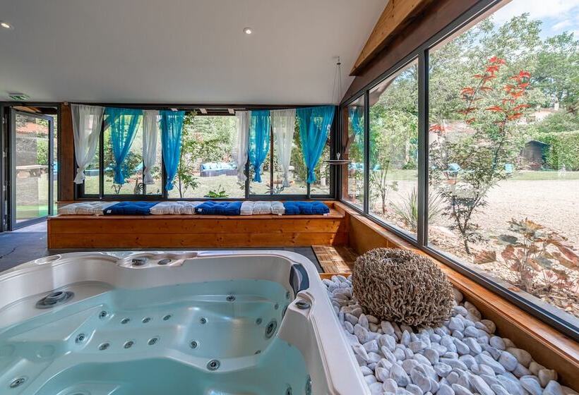 ホテル Au Coq Dort Spa