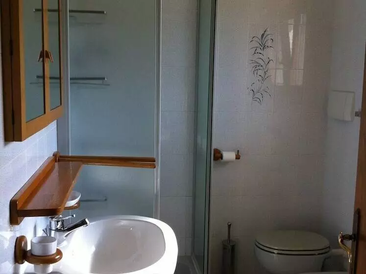 Hotelli B&b Da Leo