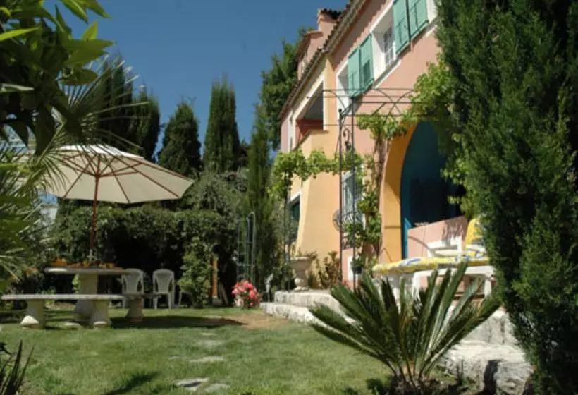 Hotelli B&b  Villa Coste D Or