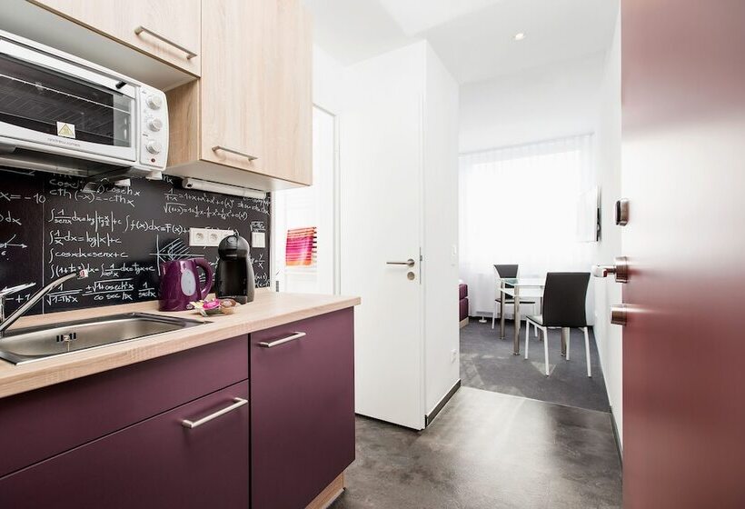 בית מלון כפרי Design Sleepy Cologne