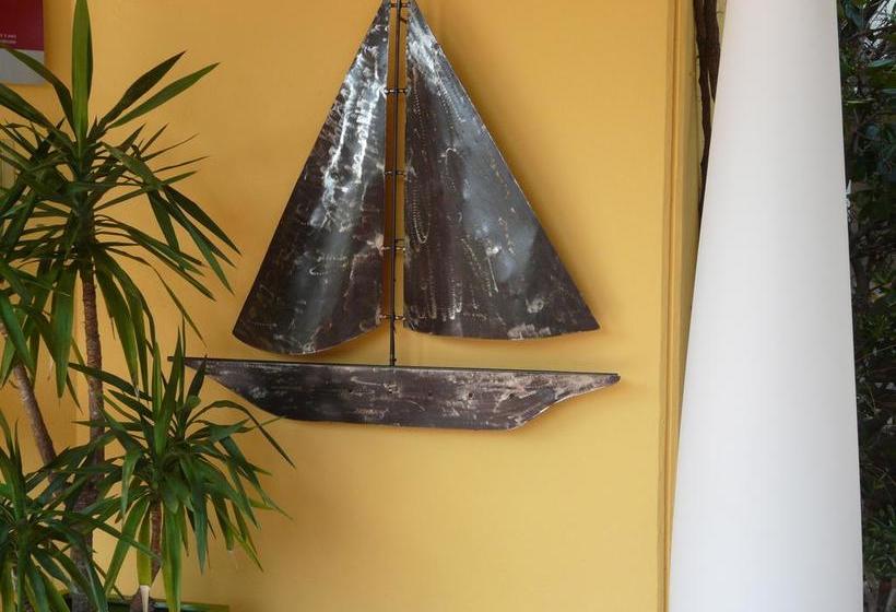 هتل Hôtel Beau Soleil