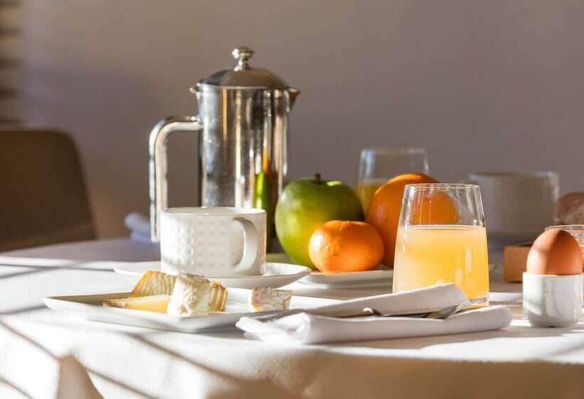 هتل Hôtel Carcarille Restaurant Le C