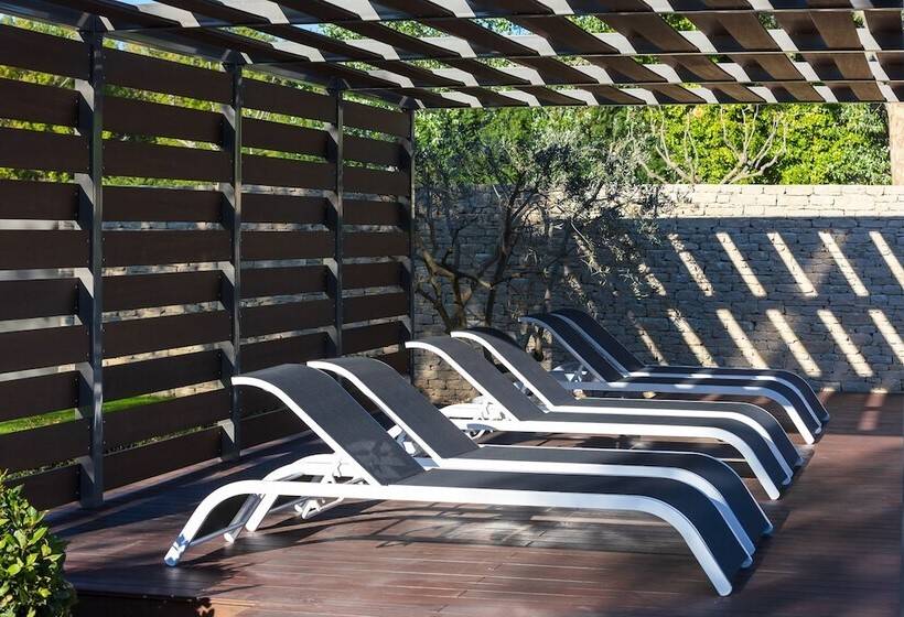 هتل Hôtel Carcarille Restaurant Le C