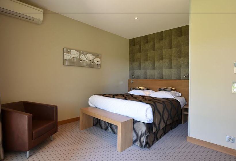 هتل Hôtel Carcarille Restaurant Le C