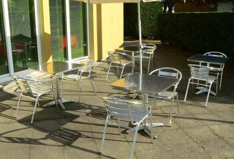 Fasthotel Macon Nord