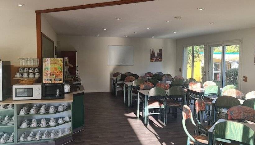 Fasthotel Macon Nord