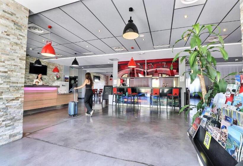 فندق Hôtel Des Lumières Lyon Meyzieu Arena Stadium