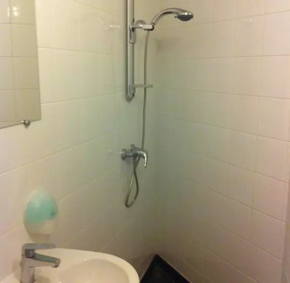 هتل Hôtel Moderne