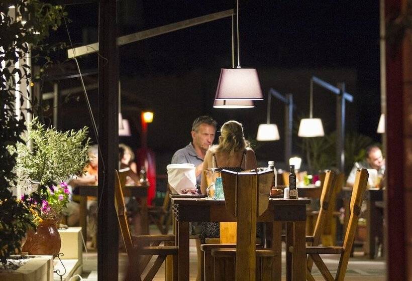 ホテル Kaliviani Traditional