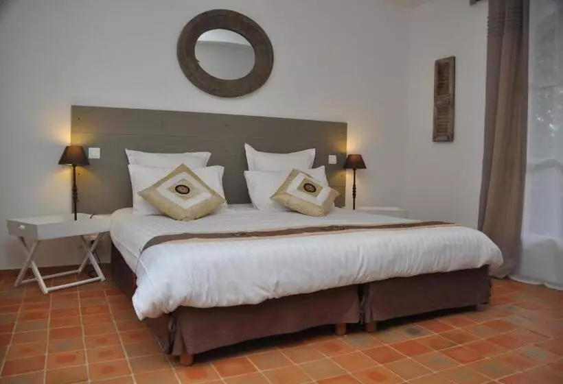 Hotelli Le Clos Geraldy Chambres D Hôtes De Charme, Piscine Et Spa