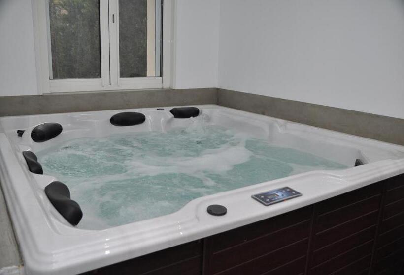 ホテル Le Clos Geraldy   Chambres D Hôtes De Charme, Piscine Et Spa