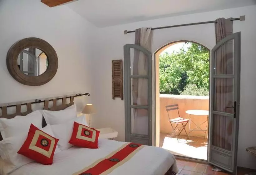 Hotelli Le Clos Geraldy Chambres D Hôtes De Charme, Piscine Et Spa