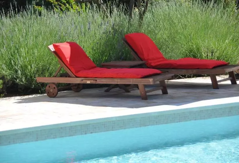Hotelli Le Clos Geraldy Chambres D Hôtes De Charme, Piscine Et Spa