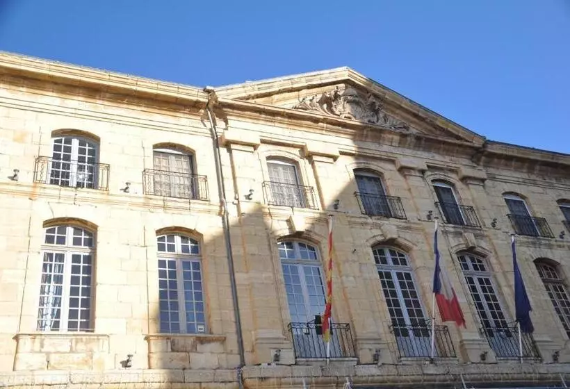 Hotelli Le Clos Geraldy Chambres D Hôtes De Charme, Piscine Et Spa