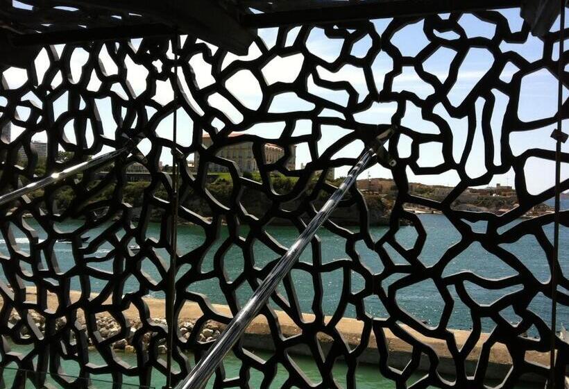 ホテル Le Clos Geraldy   Chambres D Hôtes De Charme, Piscine Et Spa