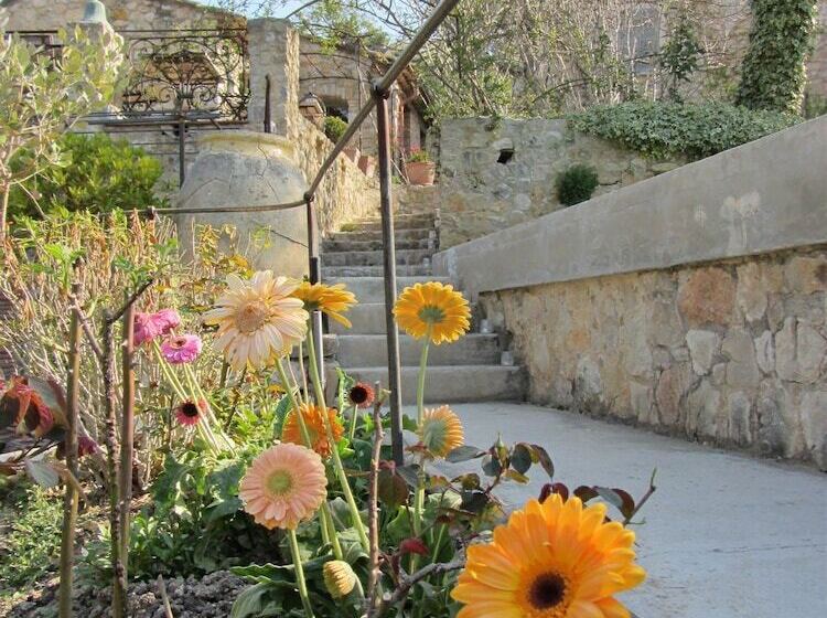 בית מלון כפרי Les Rosées