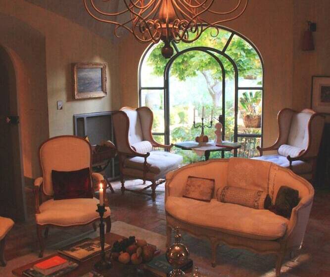 בית מלון כפרי Les Rosées