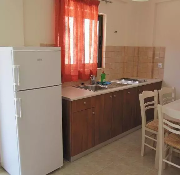هتل Levantino Studios & Apartments