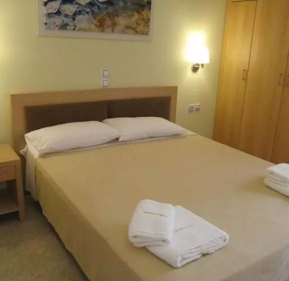 هتل Levantino Studios & Apartments