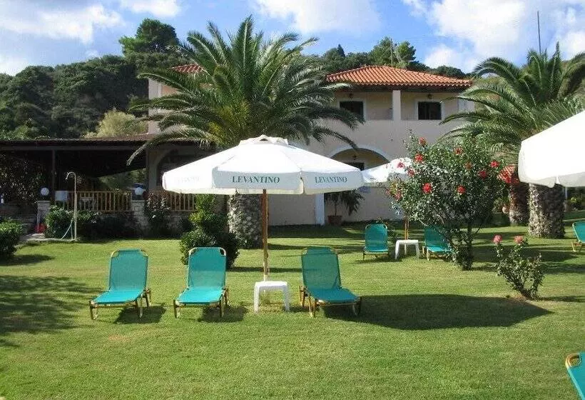 هتل Levantino Studios & Apartments