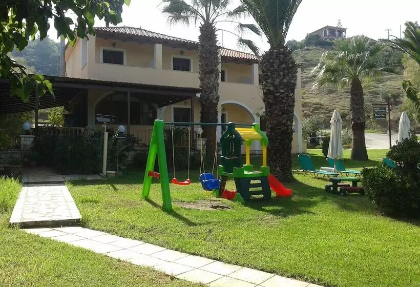 هتل Levantino Studios & Apartments