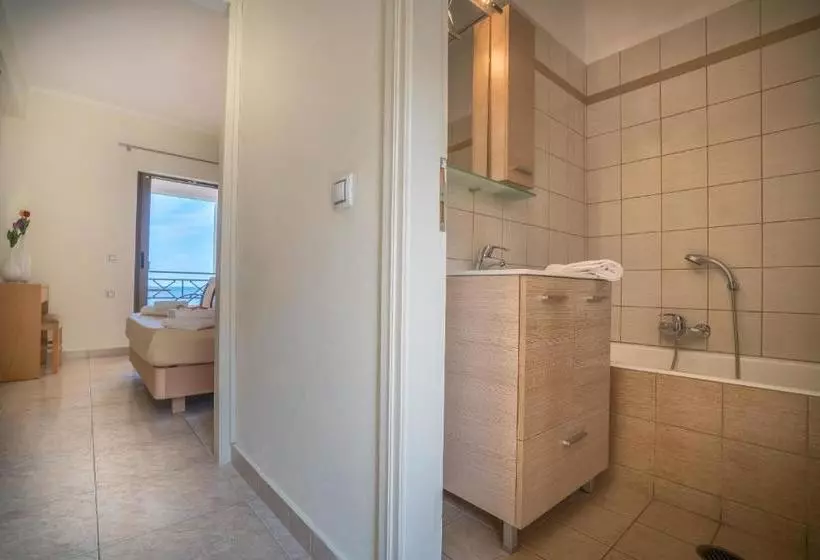 هتل Levantino Studios & Apartments