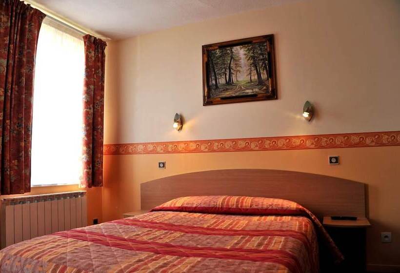 Отель Logis Hôtel Le Val De Vence