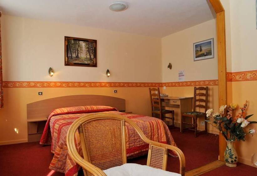 Отель Logis Hôtel Le Val De Vence