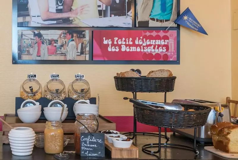 ホテル Logis Hôtel Lafayette Rochefort France