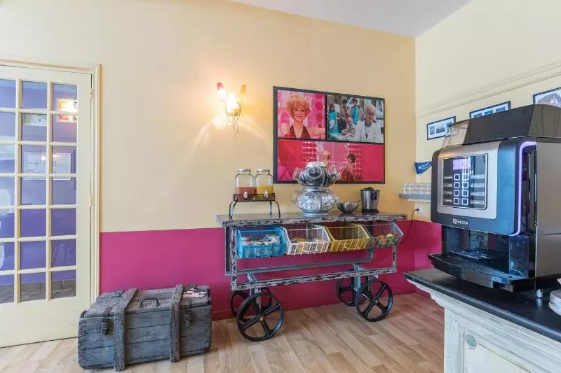 ホテル Logis Hôtel Lafayette Rochefort France