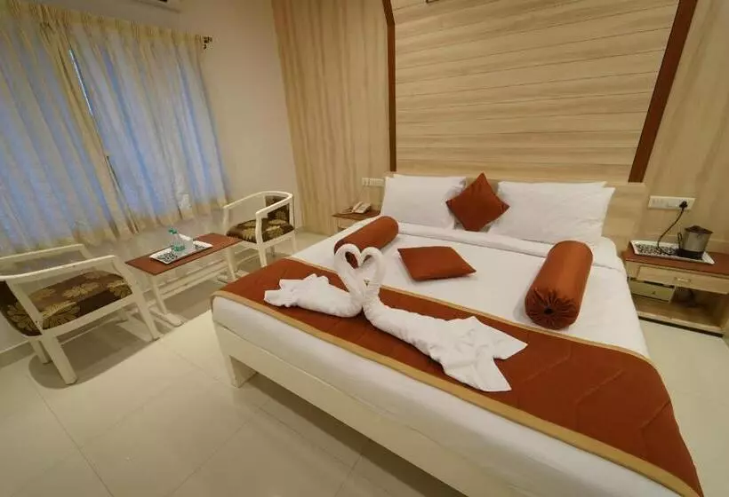 ホテル Palmyra Grand Inn