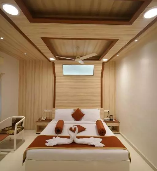 ホテル Palmyra Grand Inn