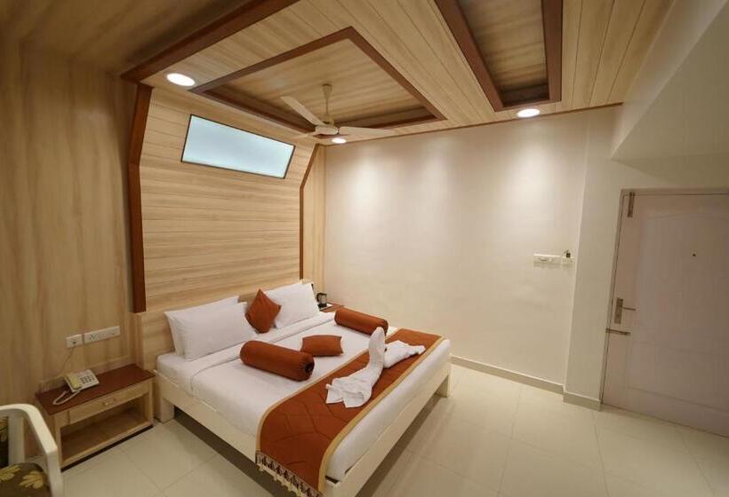 בית מלון כפרי Palmyra Grand Inn