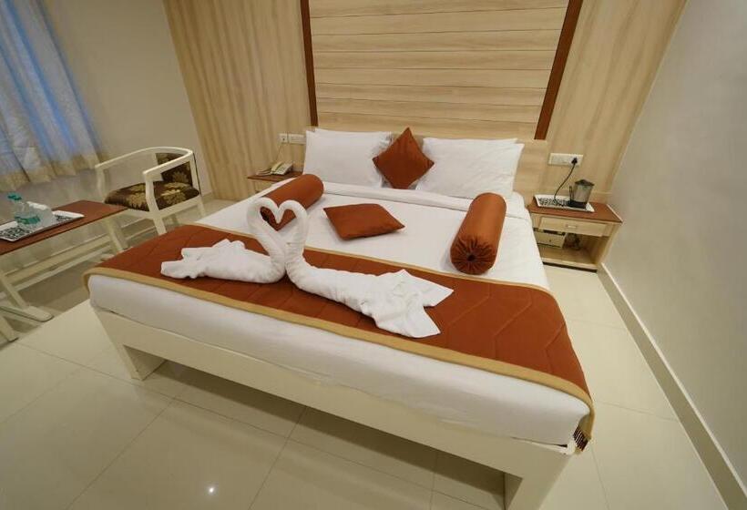 בית מלון כפרי Palmyra Grand Inn