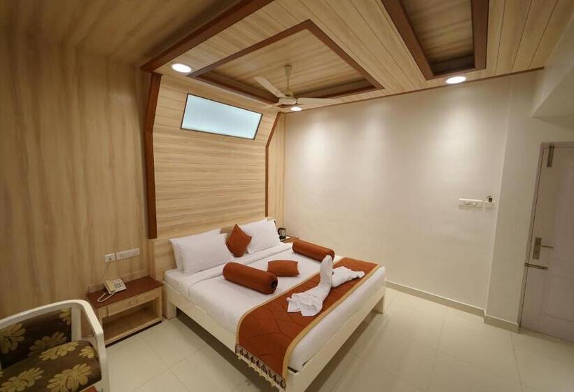 בית מלון כפרי Palmyra Grand Inn