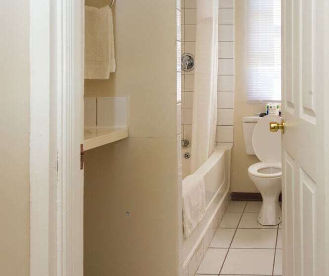 هتل Regency Suites