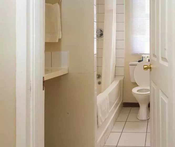 هتل Regency Suites