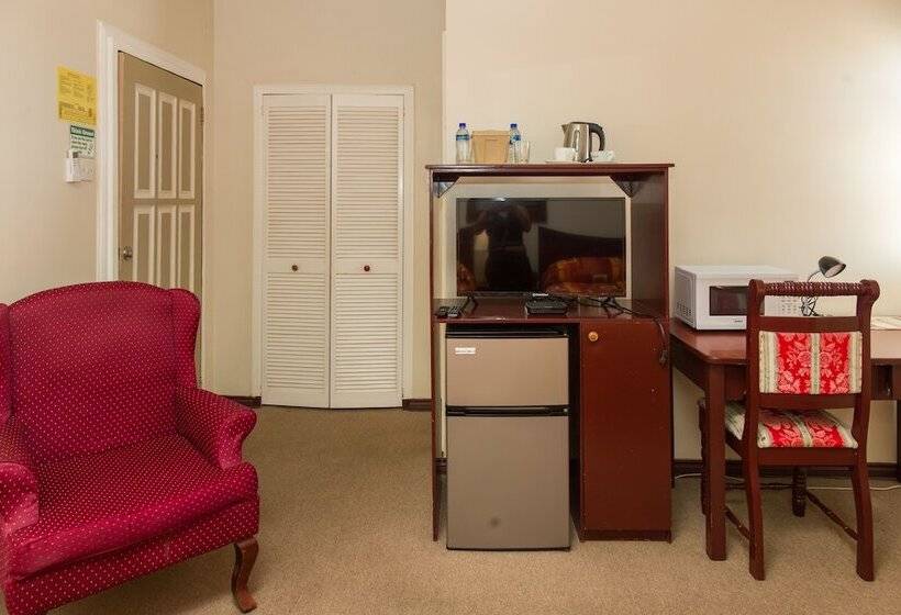 هتل Regency Suites