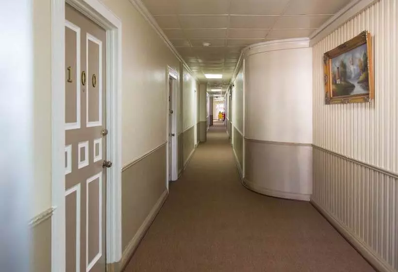 هتل Regency Suites
