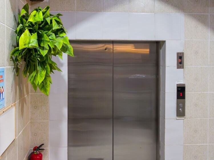 هتل Regency Suites