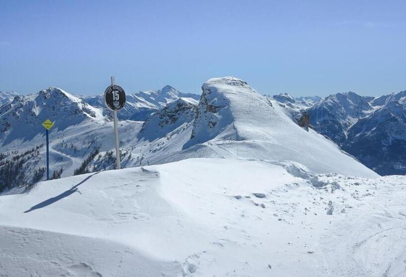 בית מלון כפרי Rock Noir & Spa